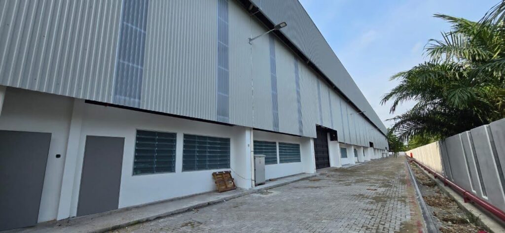 Factory at Jln Akasia, Mukim Teluk Panglima Garang, Klang